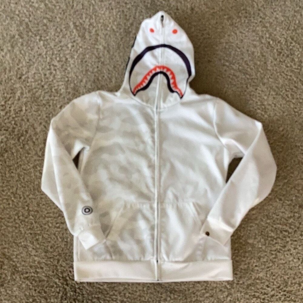 WGM Shark Hoodie Full Zip White Camo Sz Large